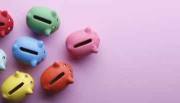 Piggy banks symbolizing the amount you can save by refinancing student loans