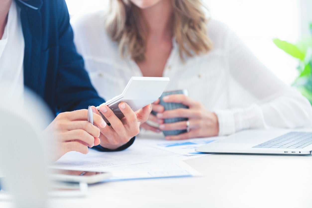 Does Your Debt-to-Income Ratio Affect Student Loan Refinancing?