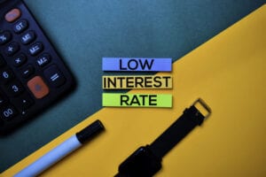 photo of low student loan interest rates