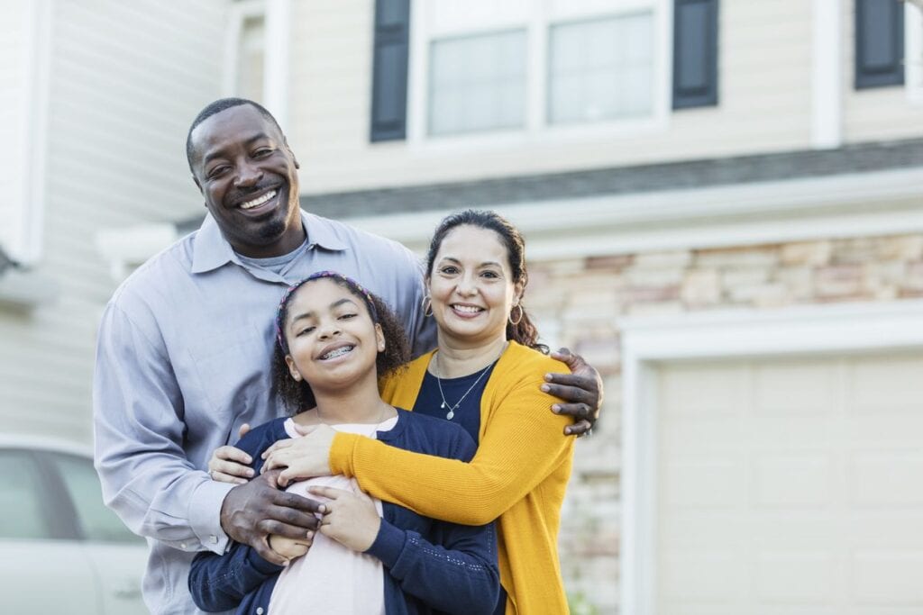 Family buying a house with student loan debt