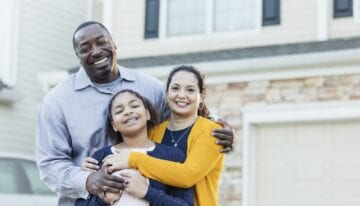 Family buying a house with student loan debt