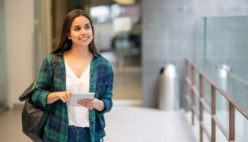 College student wondering what a 10-day loan payoff is