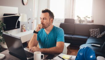 Dad debating a private student loan vs Parent PLUS Loan