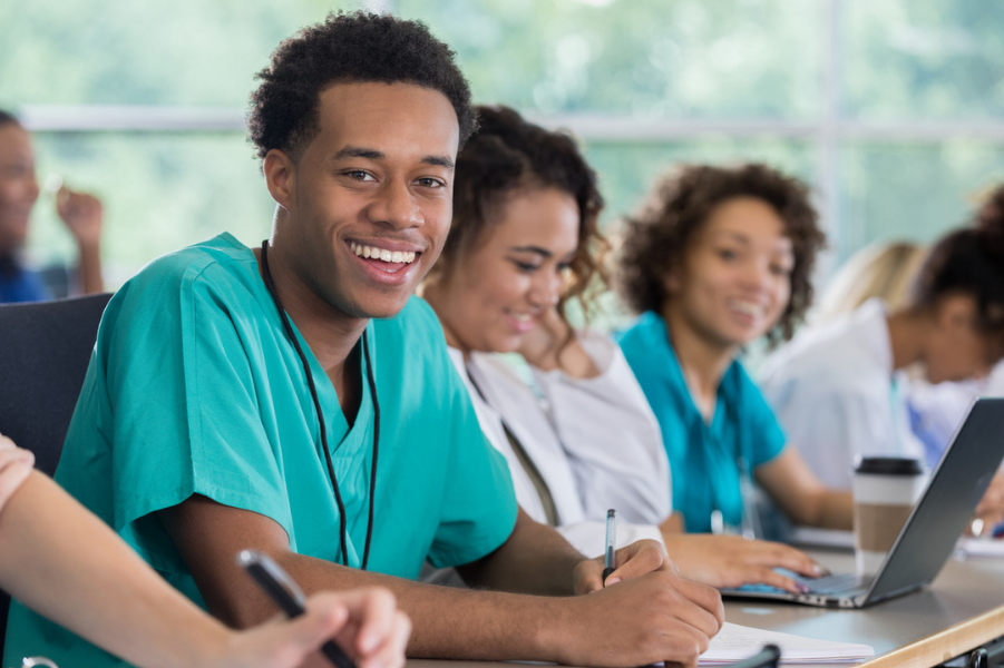 8 Scholarships For Pre-med Students