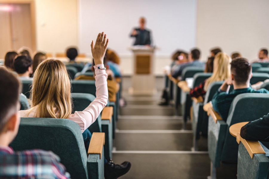 MBA Costs: Factors, Payments & Financial Aid Information